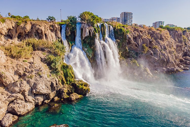 Нижний водопад Дюден В Анталии, Турция