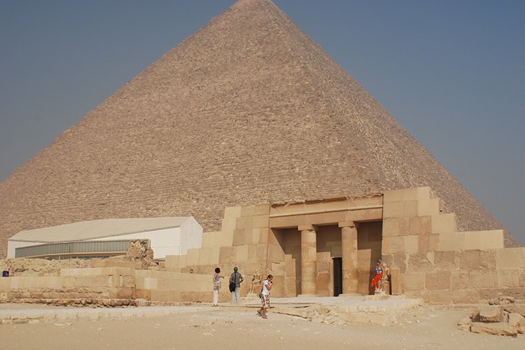 Пирамиды Гизы имеют огромное значение для истории, культуры и науки человечества